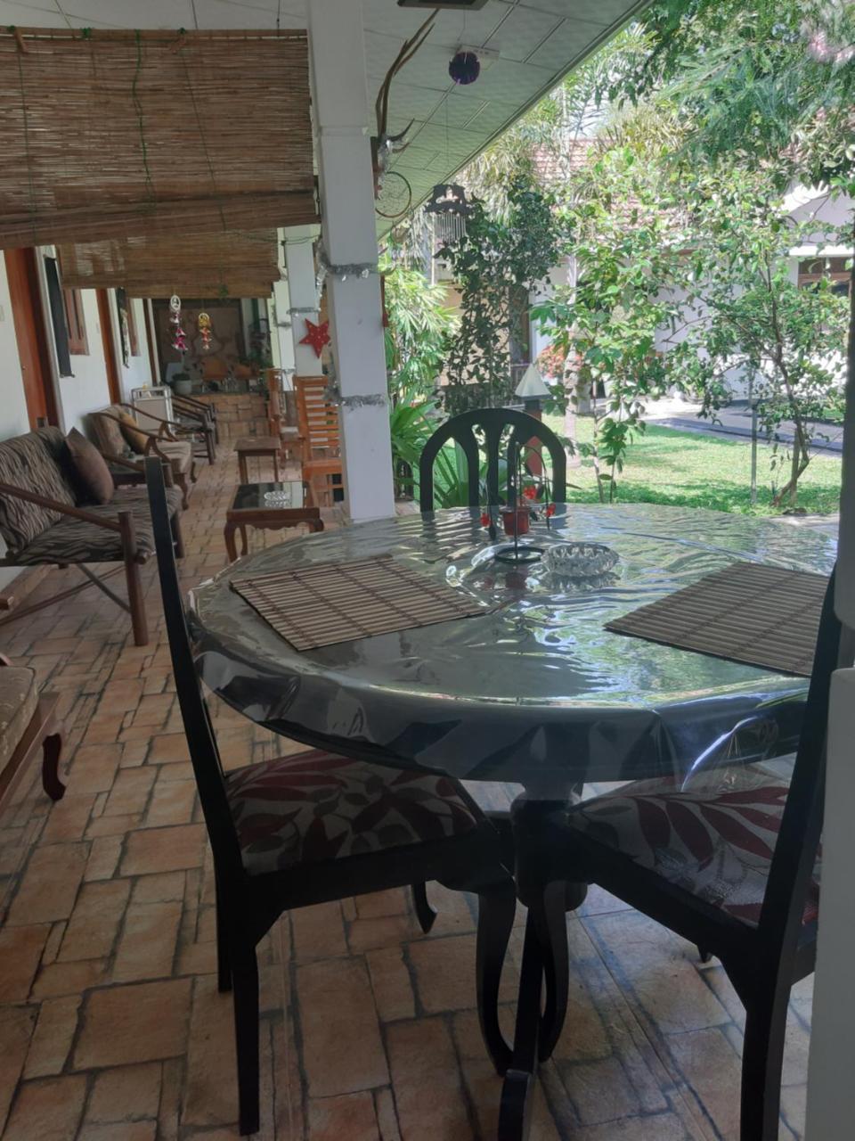 Villa 67 Negombo Buitenkant foto