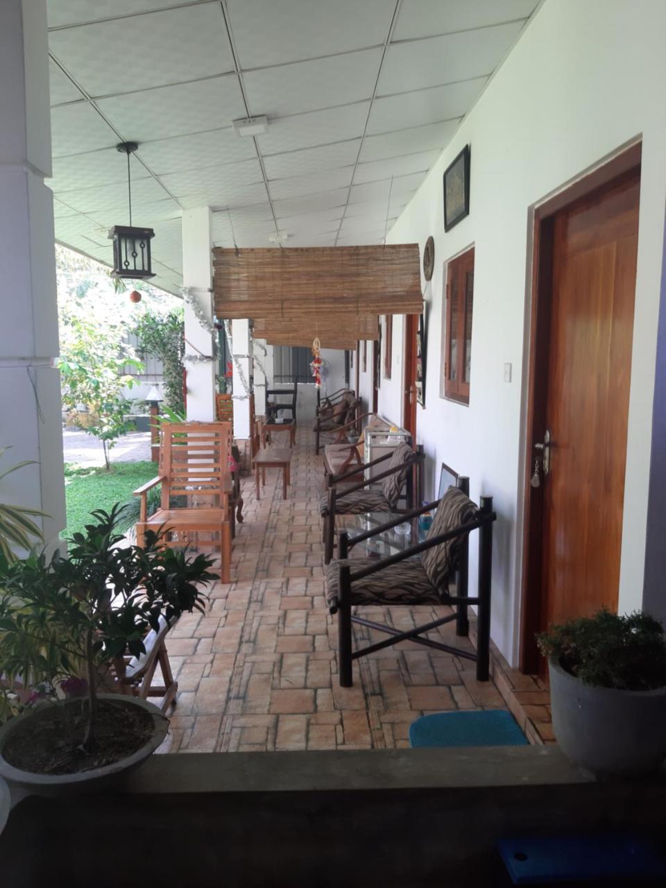 Villa 67 Negombo Buitenkant foto