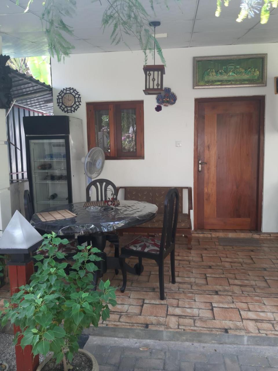 Villa 67 Negombo Buitenkant foto